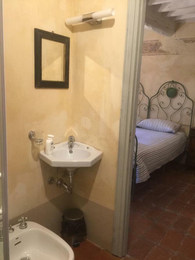 B&B La Casa Dei Prugni Boretto Exterior foto